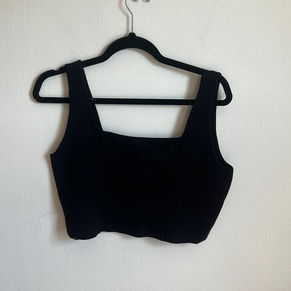 NWOT House of Harlow Crop Top